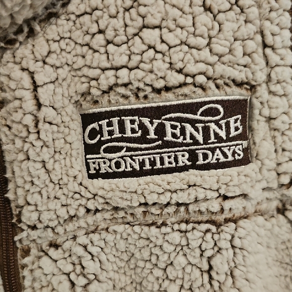 Cheyenne Frontier Days Sherpa Vest - Picture 2 of 4